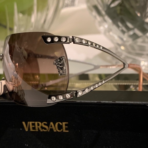 VERSACE SUNGLASSES 🌞